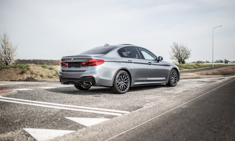 5 ways to effectively organize your home workspace for remote work